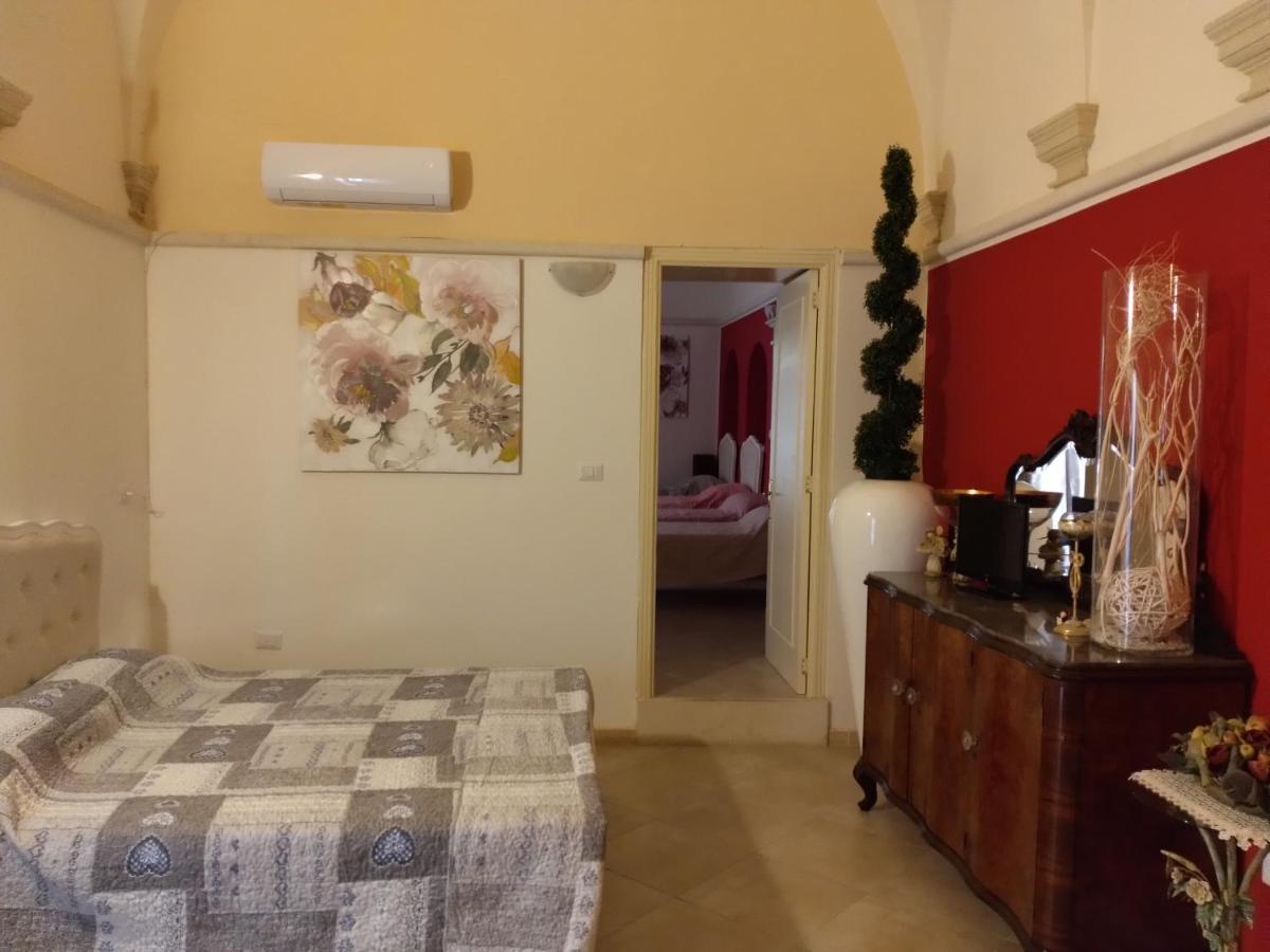 Palazzo Costantini Bed & Breakfast San Donato di Lecce Ngoại thất bức ảnh
