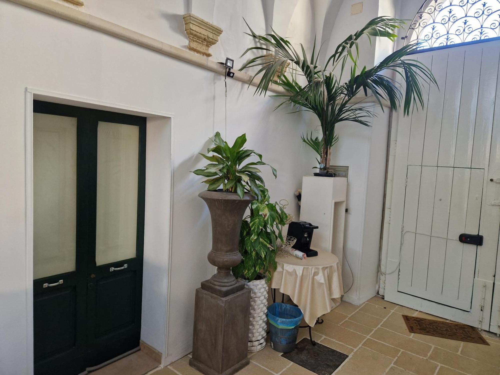 Palazzo Costantini Bed & Breakfast San Donato di Lecce Ngoại thất bức ảnh